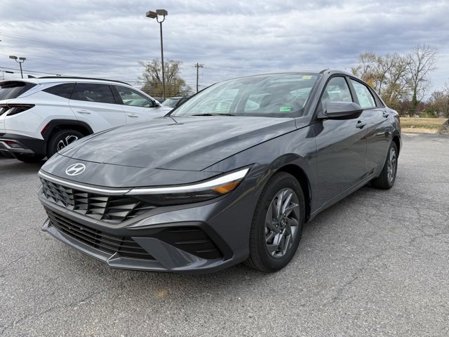 New 2026 Hyundai Elantra Blue image 7