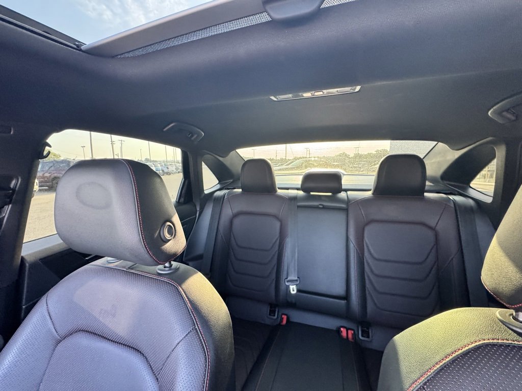 Used 2024 Volkswagen Jetta GLI Autobahn w/ GLI Black Package image 24