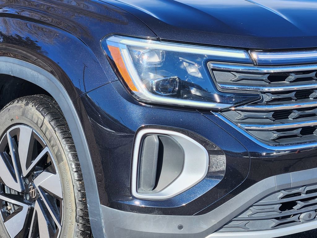 Used 2025 Volkswagen Atlas SE image 27