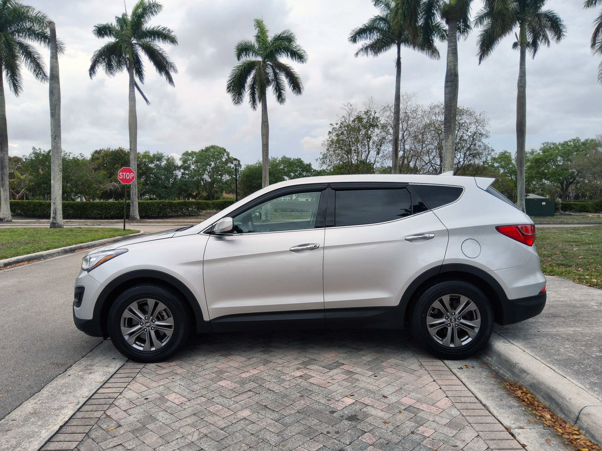 Used 2013 Hyundai Santa Fe Sport FWD image 14