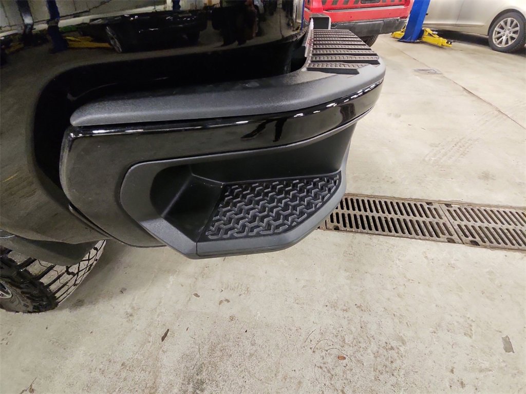 Certified 2022 GMC Sierra 1500 AT4 w/ AT4 Premium Package image 36