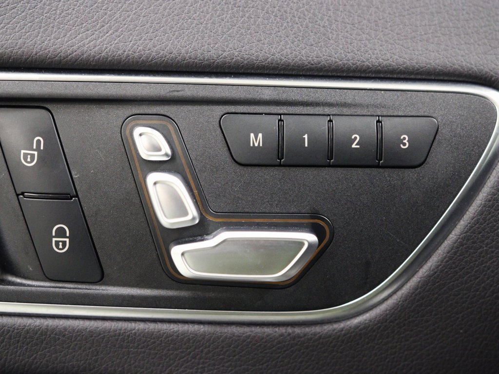 Used 2018 Mercedes-Benz GLA 250 4MATIC image 23