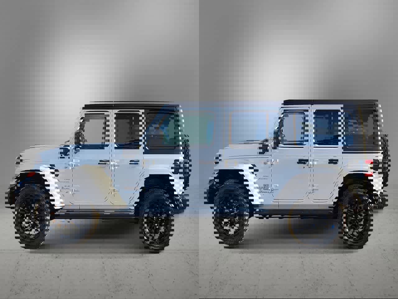 Used 2023 Jeep Wrangler Sahara w/ Cold Weather Group image 5