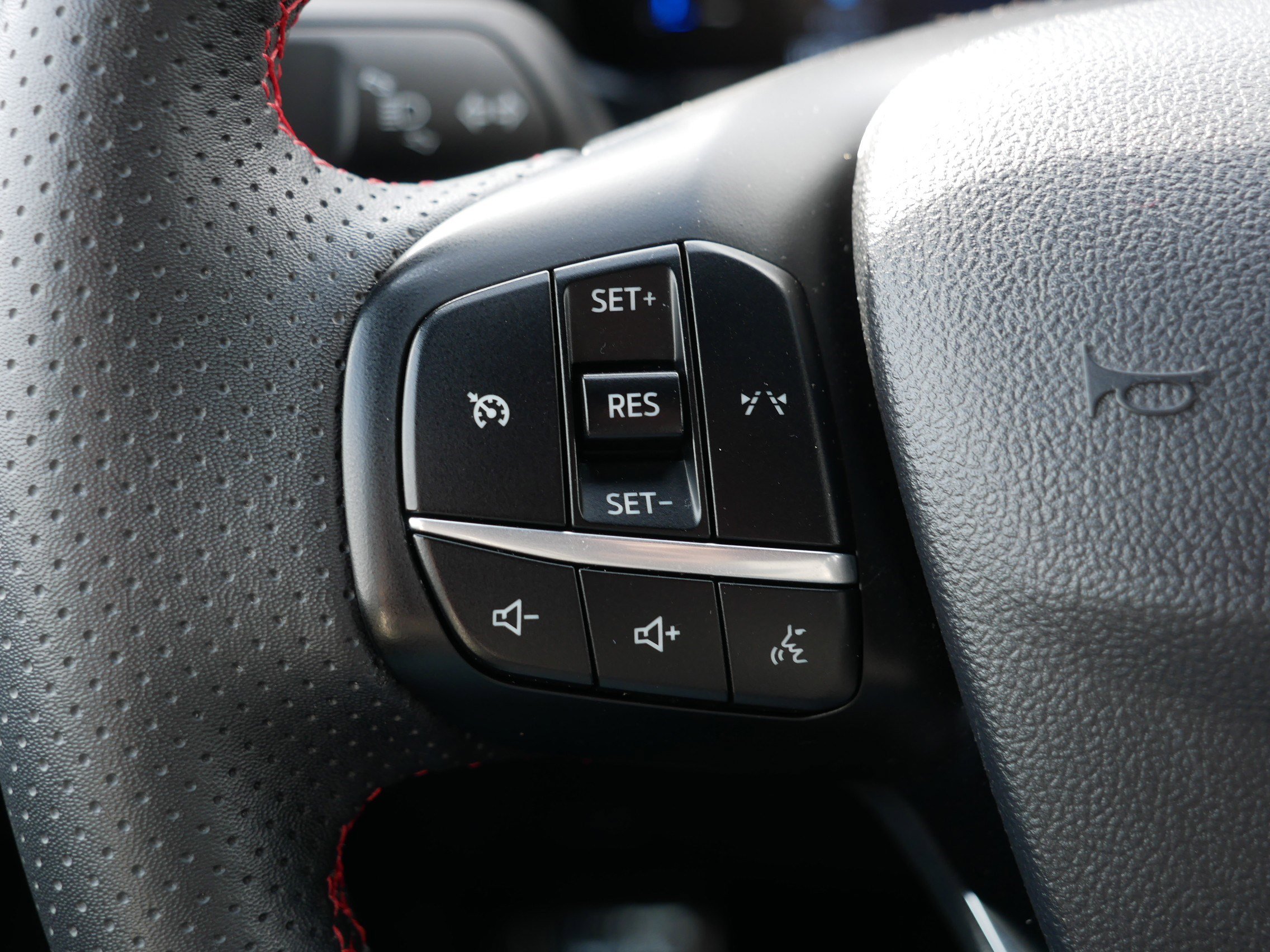 Used 2025 Ford Escape ST-Line Select image 31