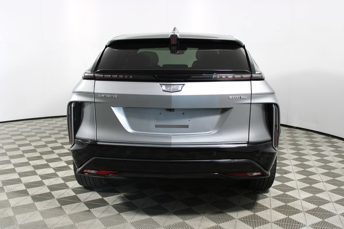 Used 2024 Cadillac Lyriq Luxury AWD/4WD image 38