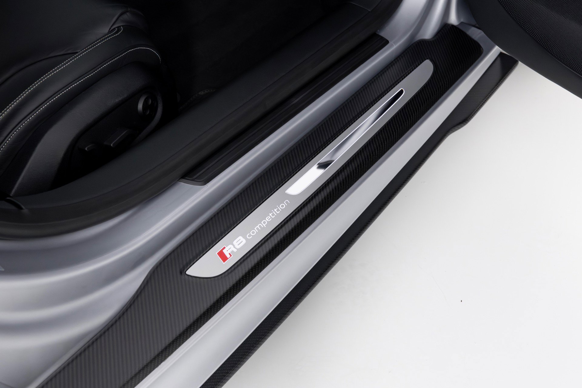 Used 2015 Audi R8 Competition image 39