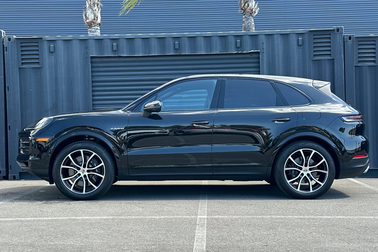 Certified 2025 Porsche Cayenne E-Hybrid video 2
