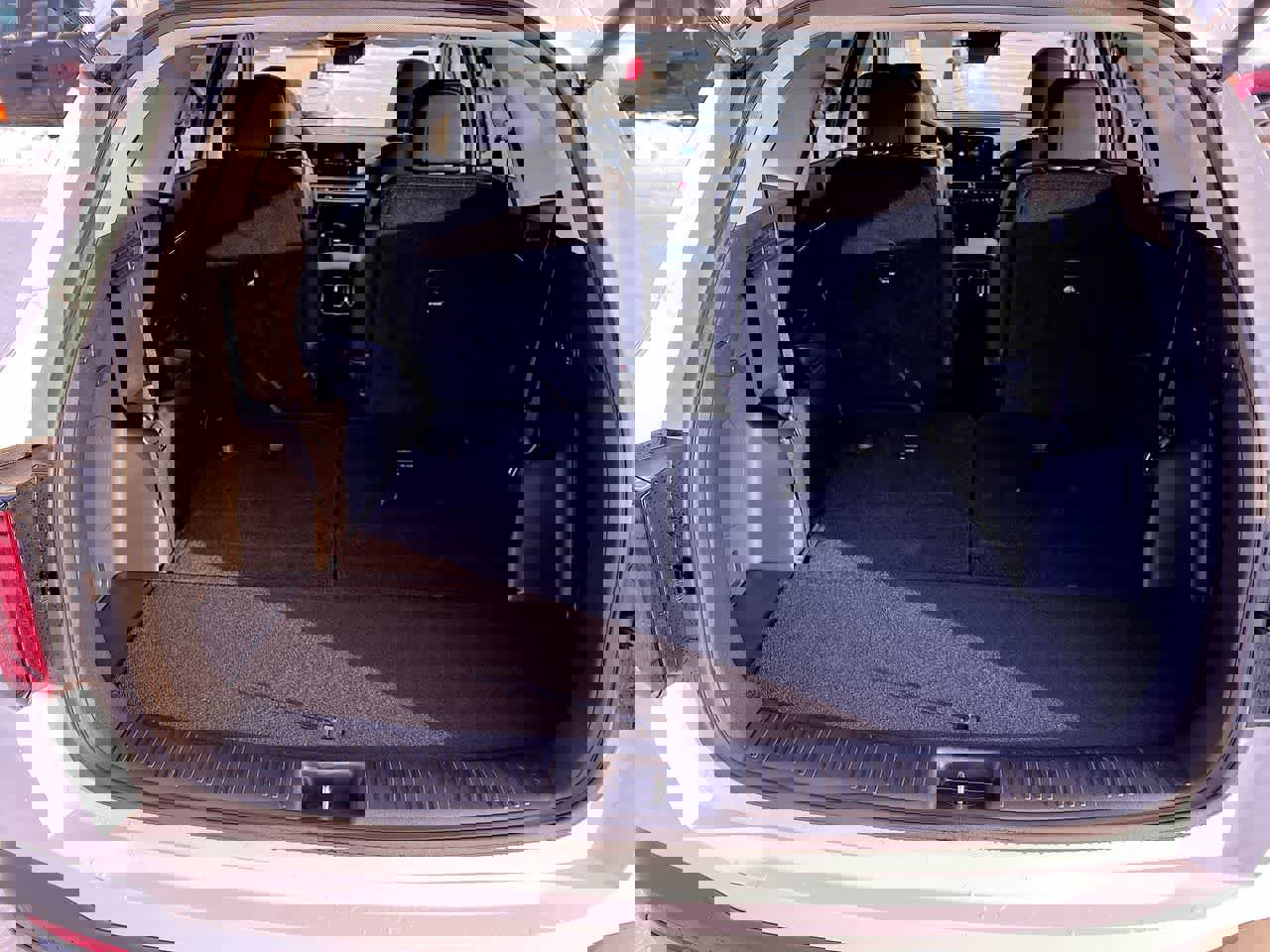 Certified 2025 Kia Sorento EX w/ Panoramic Sunroof Package image 27