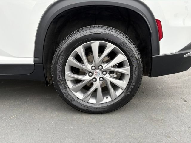 Used 2025 Buick Enclave Preferred AWD/4WD image 11