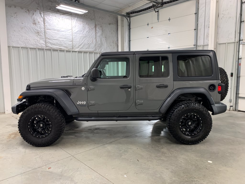 Used 2019 Jeep Wrangler Unlimited Sport S AWD/4WD image 3