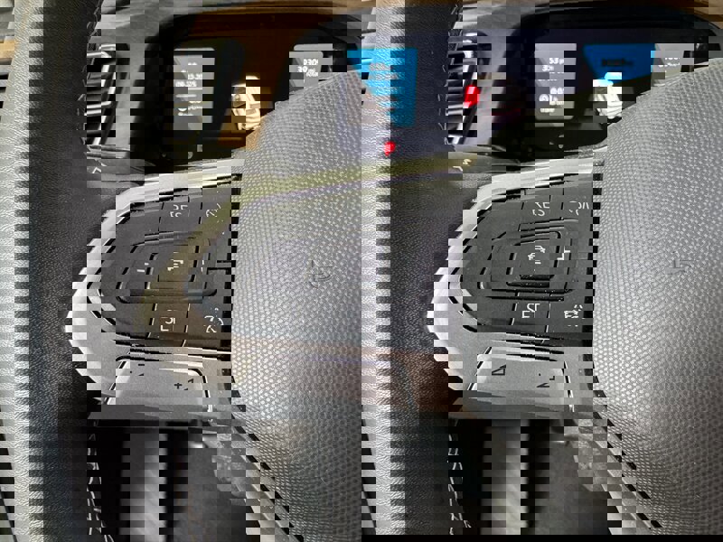 Used 2024 Volkswagen Atlas SE image 8