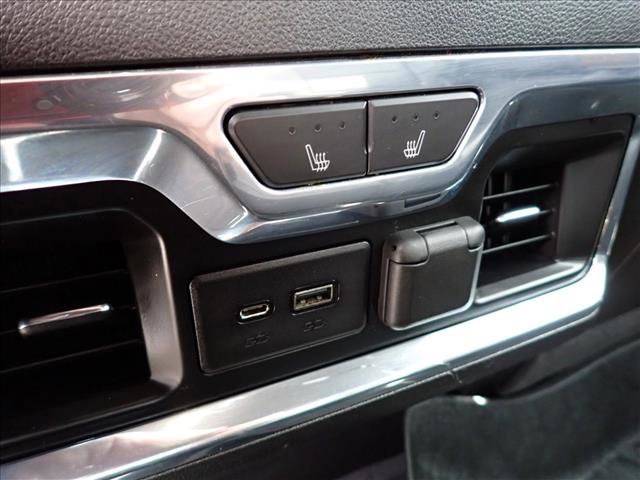 Used 2019 Chevrolet Silverado 1500 High Country w/ Technology Package image 10