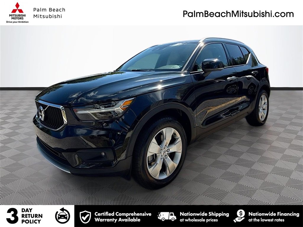 Used 2022 Volvo XC40 T5 Momentum