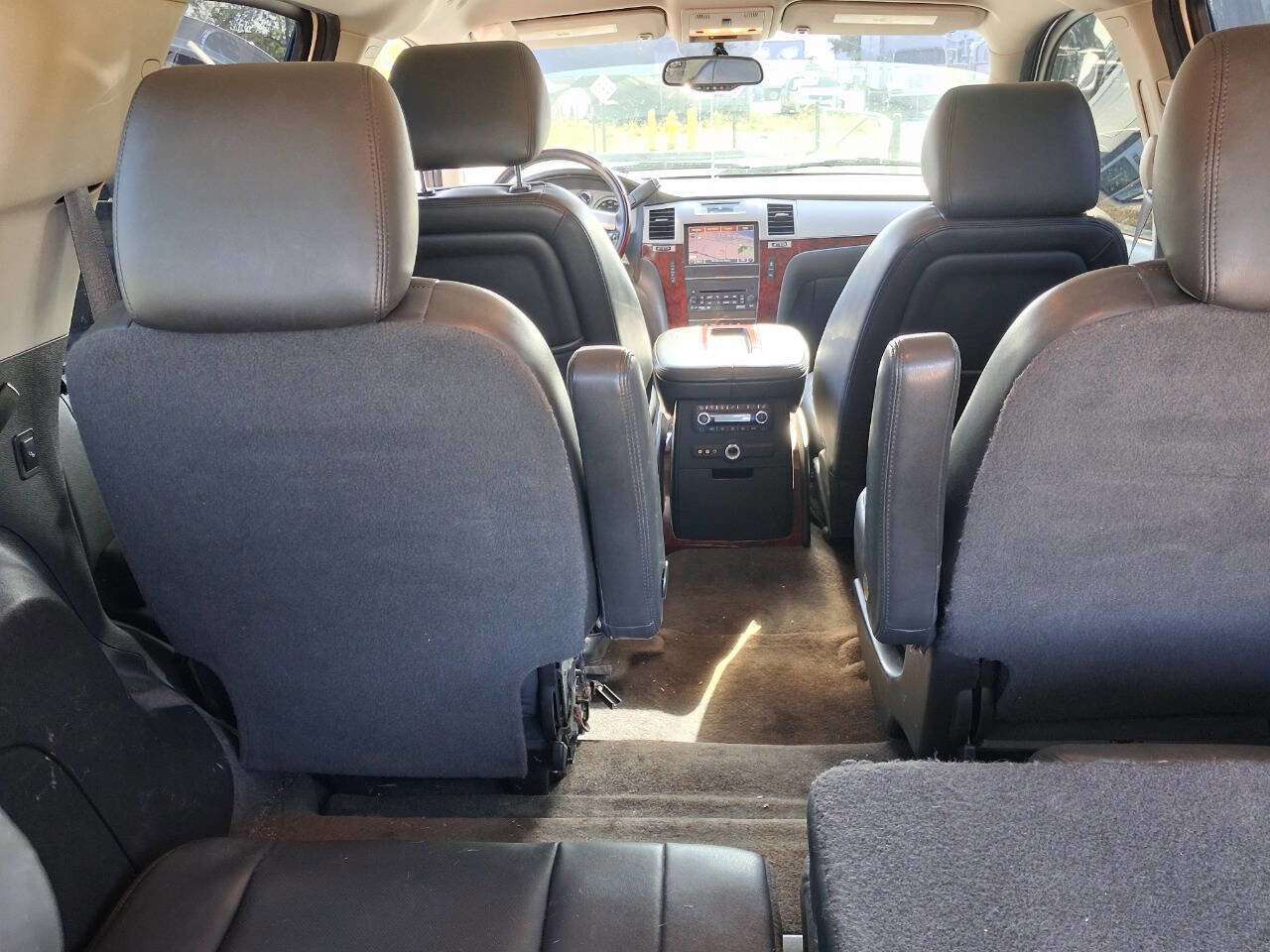 Used 2013 Cadillac Escalade Luxury RWD image 23