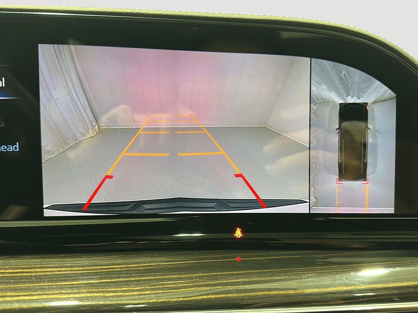 Used 2024 Cadillac Escalade ESV Premium Luxury w/ Performance Package AWD/4WD image 14