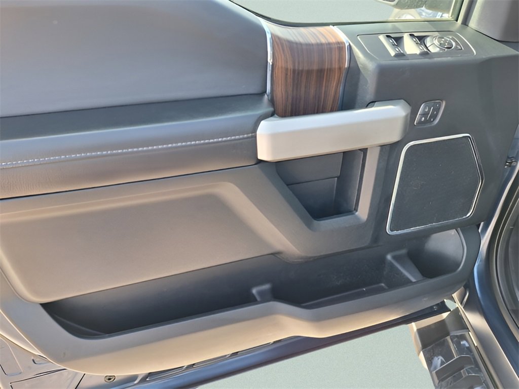 Used 2015 Ford F150 Lariat image 36