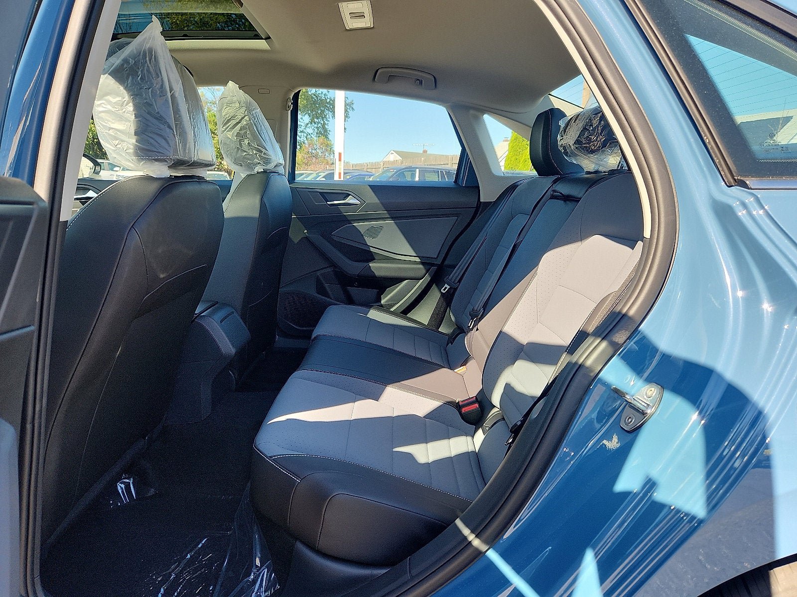 New 2027 Volkswagen Jetta SE FWD image 9