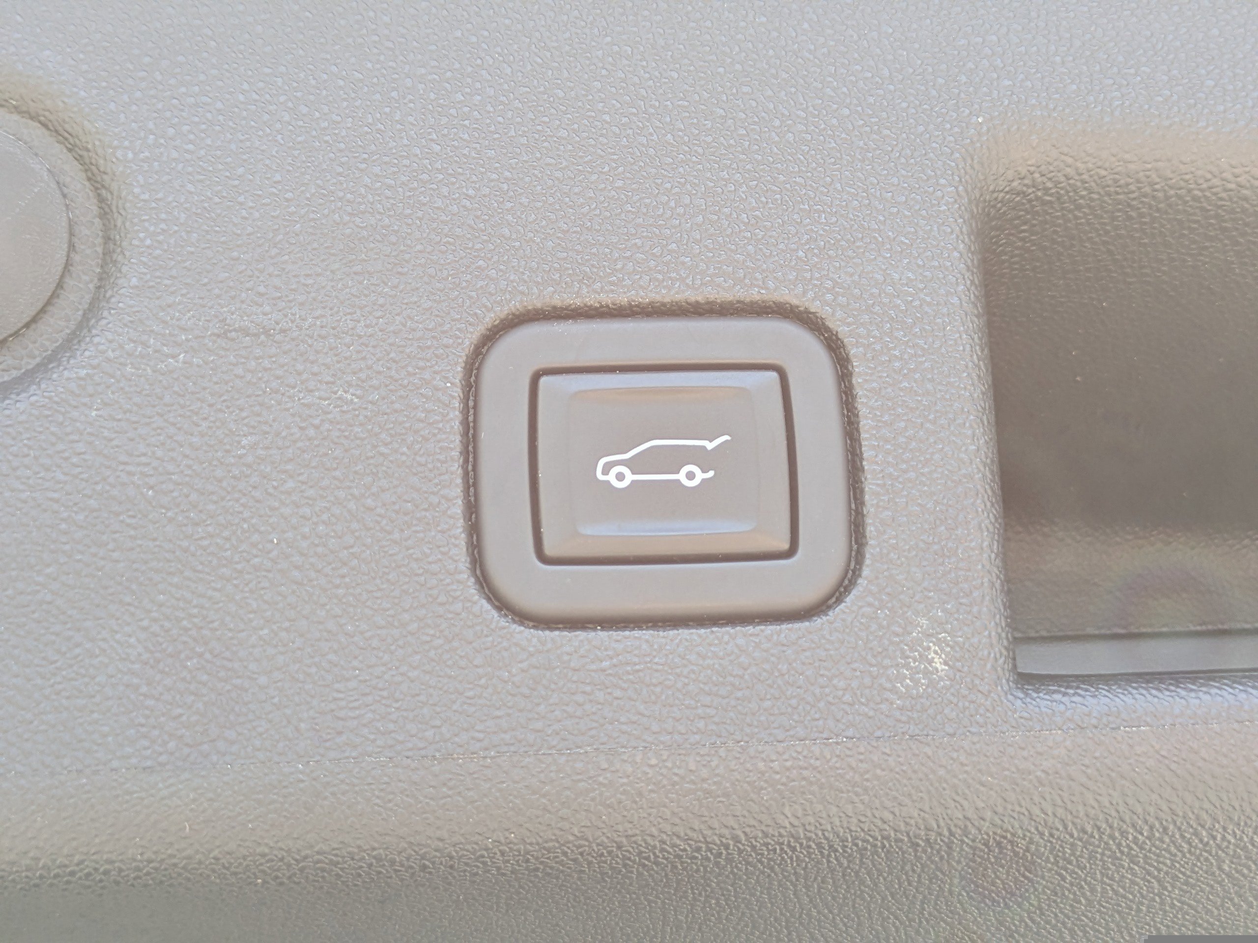 Used 2023 Chevrolet Equinox Premier FWD image 14