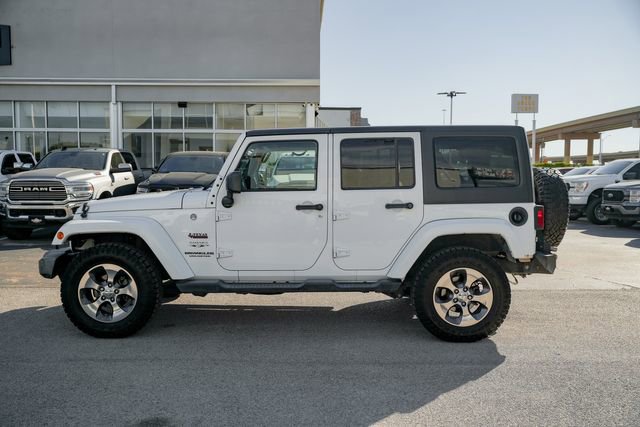 Used 2016 Jeep Wrangler Unlimited Sahara w/ Connectivity Group image 11