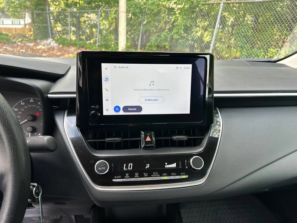 Used 2025 Toyota Corolla LE FWD image 18