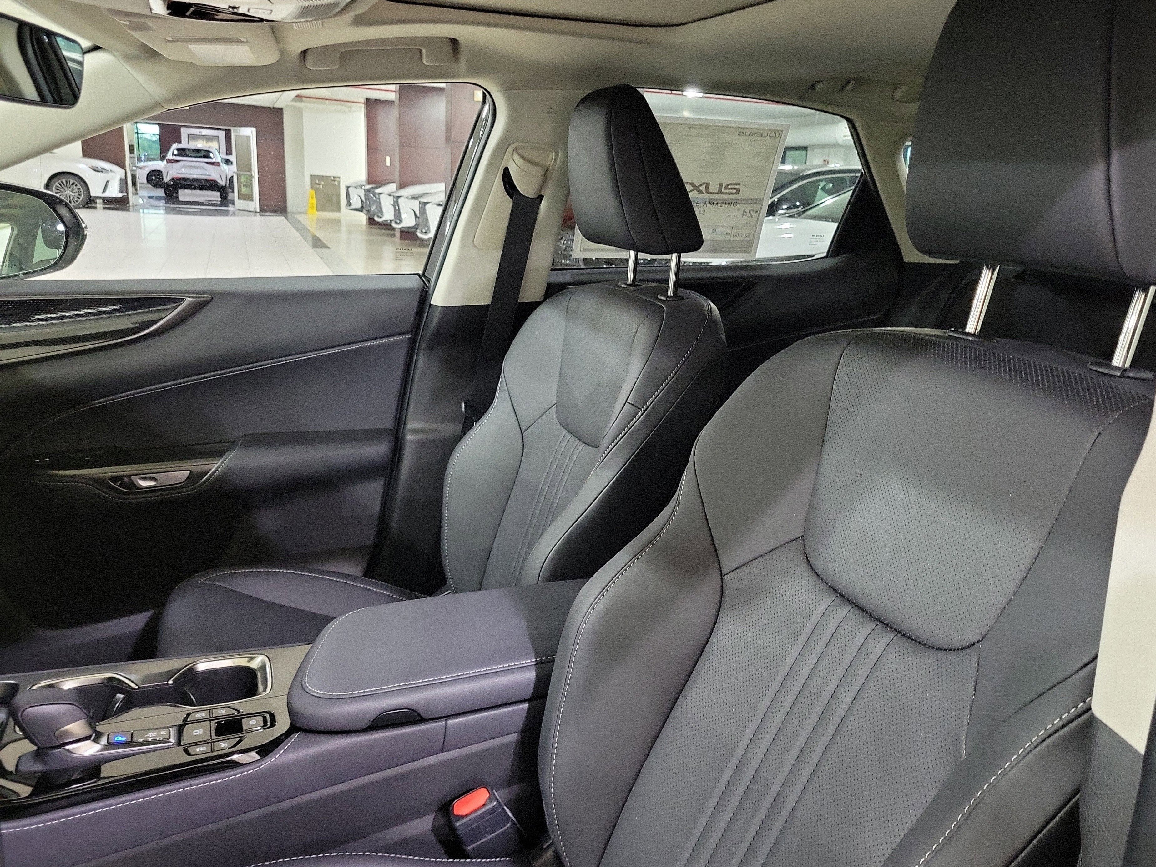 New 2026 Lexus NX 350 AWD image 9