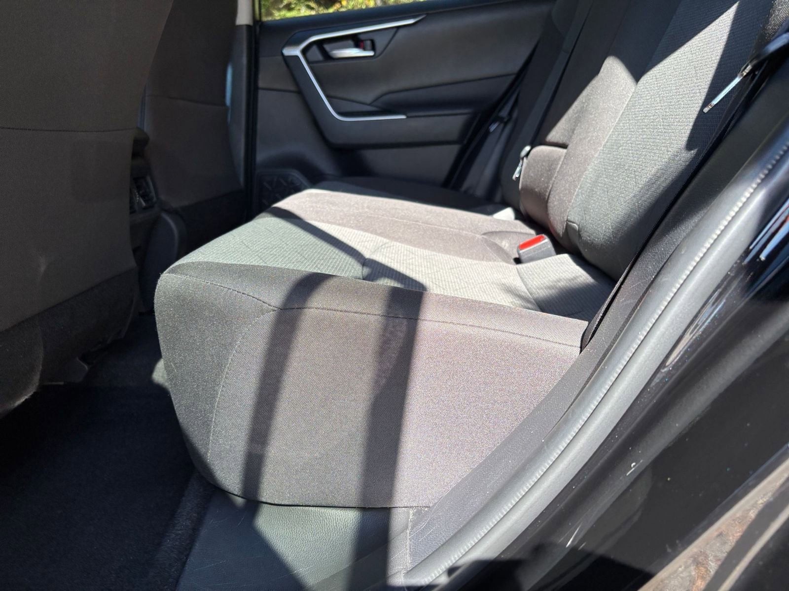 Used 2025 Toyota RAV4 XLE image 25