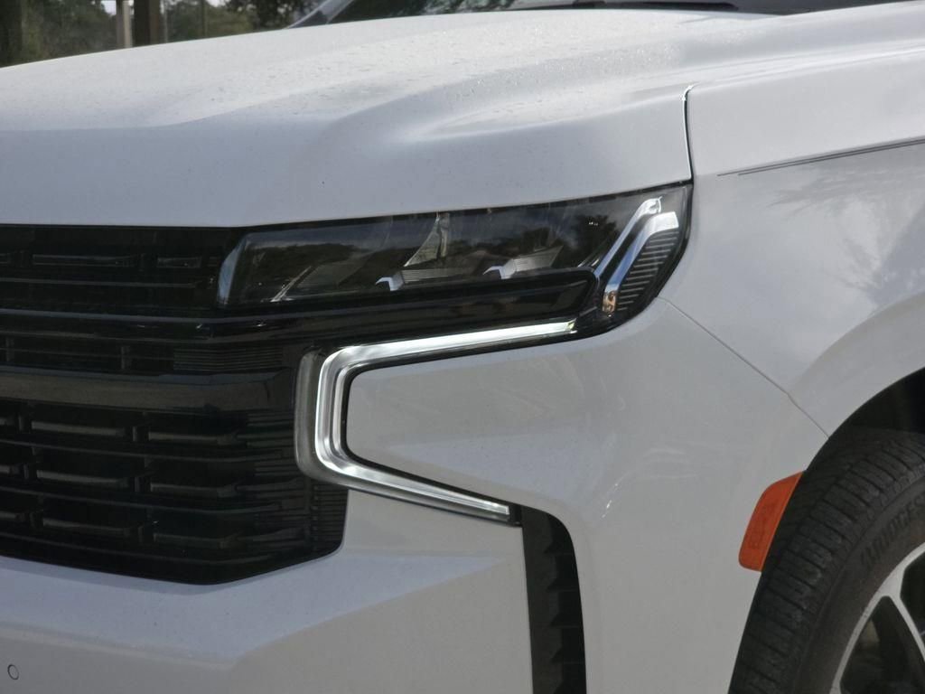 Used 2024 Chevrolet Suburban RST w/ Sport Performance Package RWD image 7