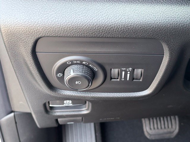 New 2026 Jeep Grand Cherokee Limited w/ Luxury Tech Group II AWD/4WD image 28