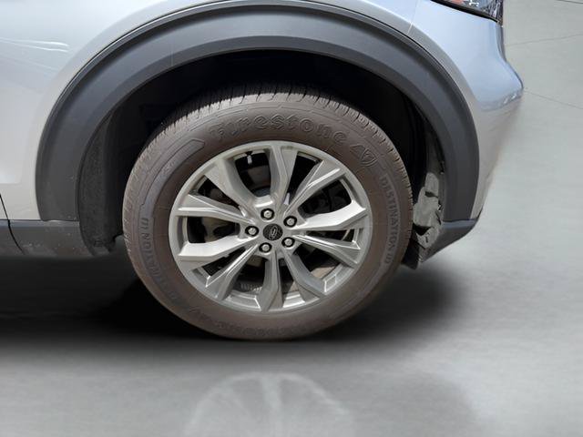 Certified 2022 Ford Explorer XLT w/ Equipment Group 202A AWD/4WD image 33