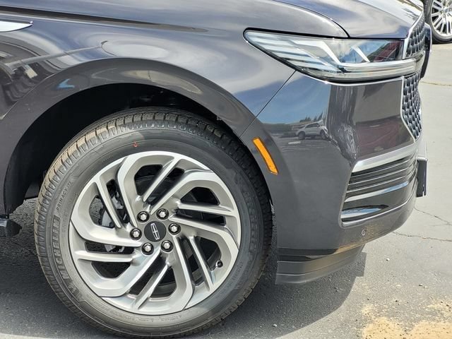 New 2026 Lincoln Navigator L Reserve AWD/4WD image 9