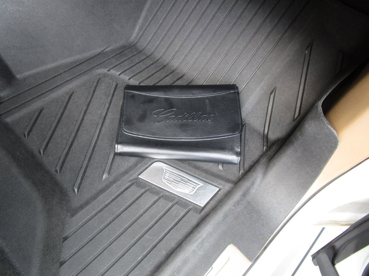 Used 2019 Cadillac Escalade ESV Platinum image 37