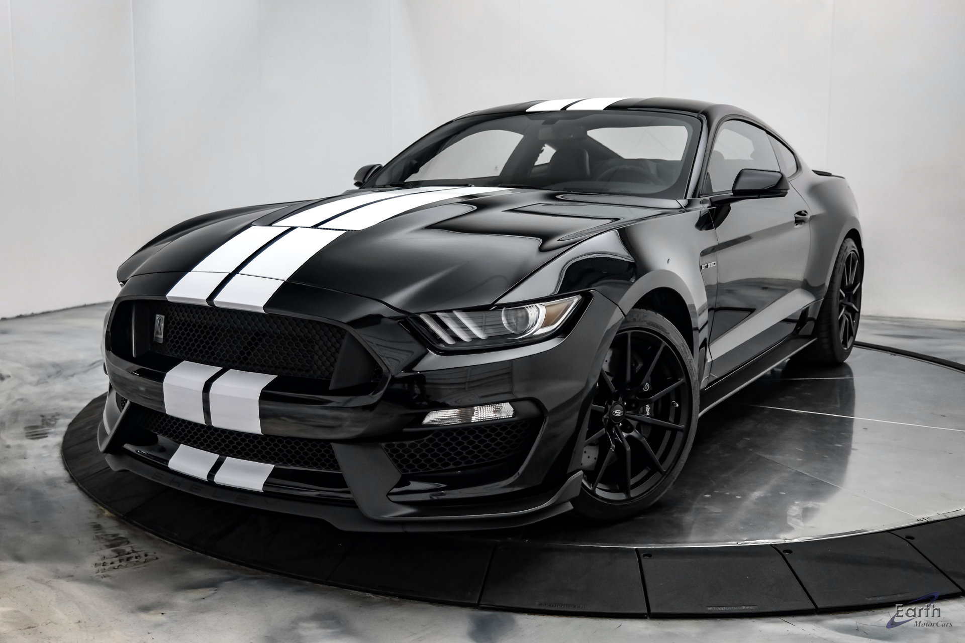 Used 2015 Ford Mustang Shelby GT350 RWD image 6
