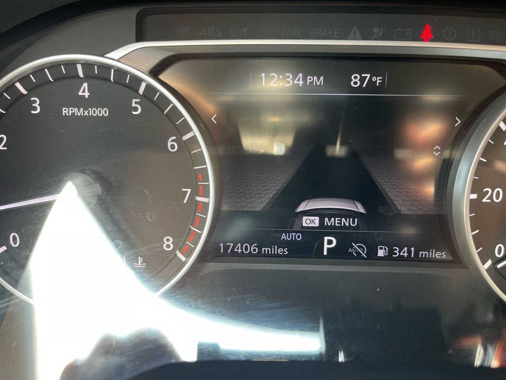 Used 2024 Nissan Pathfinder SV image 25