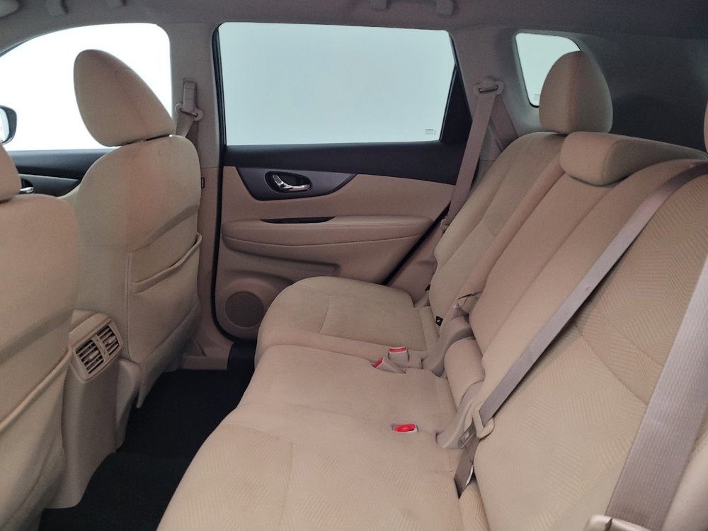 Used 2016 Nissan Rogue SV w/ SV Premium Package FWD image 18