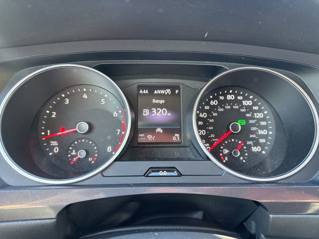 Used 2021 Volkswagen Tiguan SE image 13
