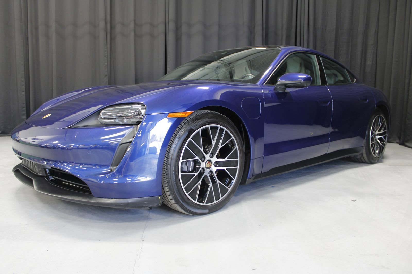 Certified 2021 Porsche Taycan image 7