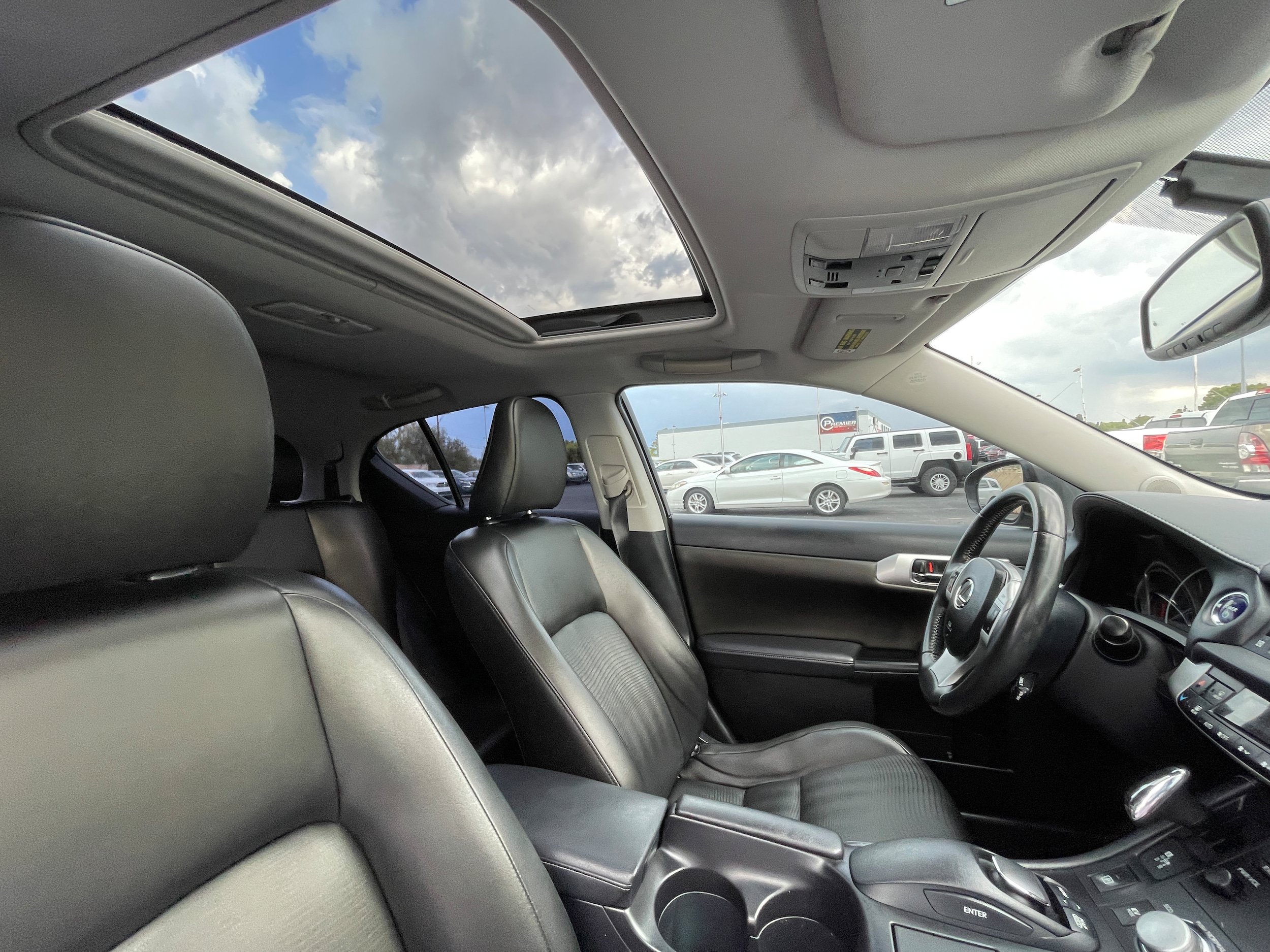 Used 2013 Lexus CT 200h w/ Premium Pkg w/Navigation FWD image 30