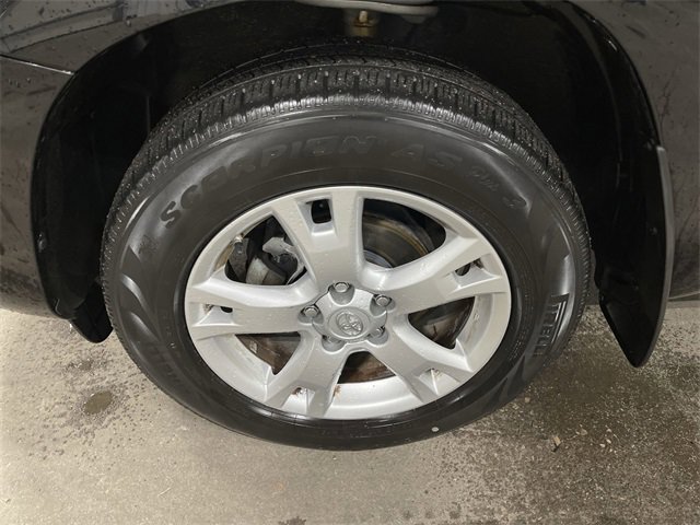 Used 2012 Toyota RAV4 4WD image 23