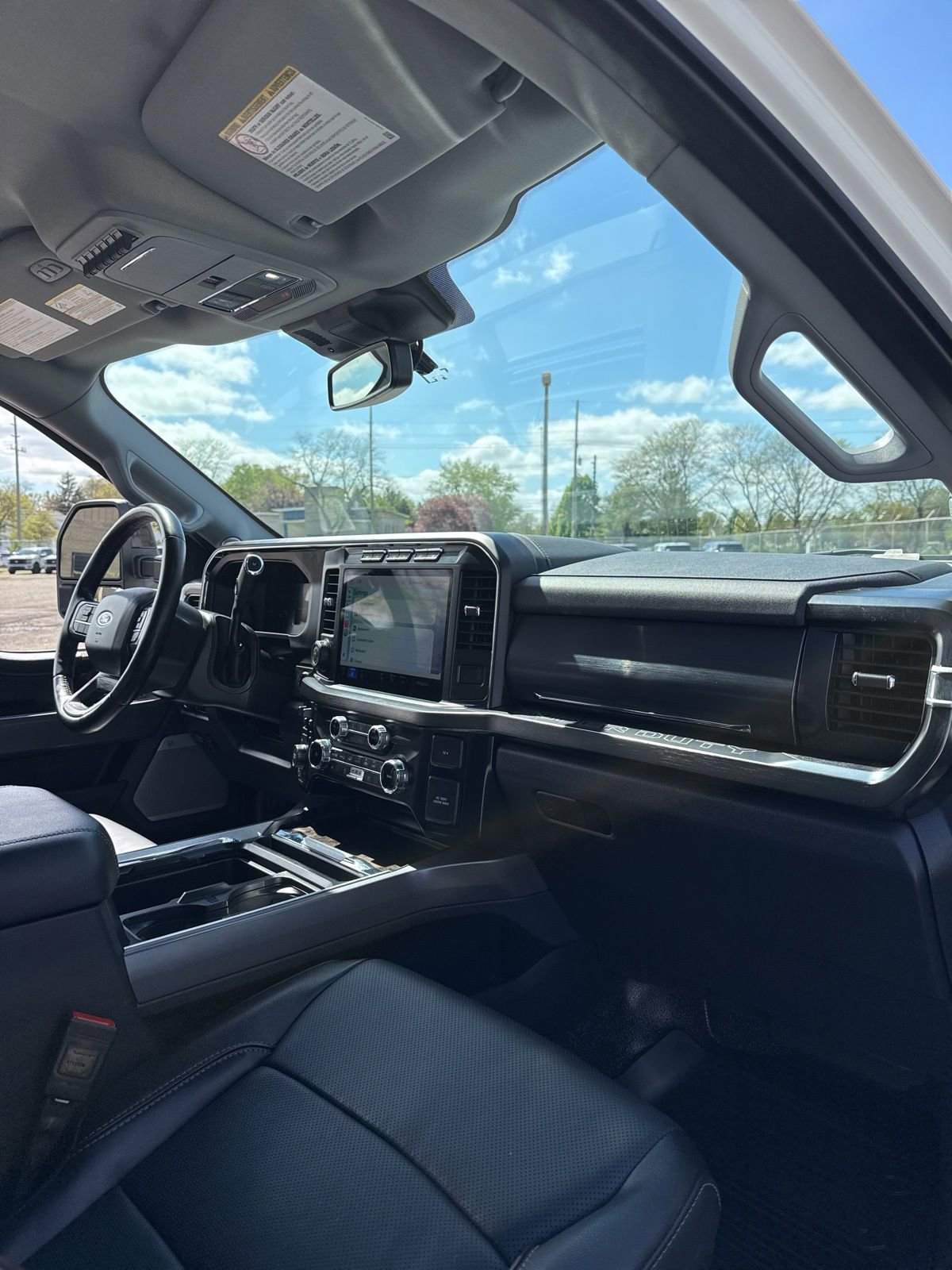 Used 2024 Ford F350 Lariat w/ Lariat Ultimate Package AWD/4WD image 27