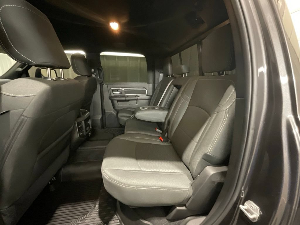 Used 2025 RAM 3500 Big Horn AWD/4WD image 15