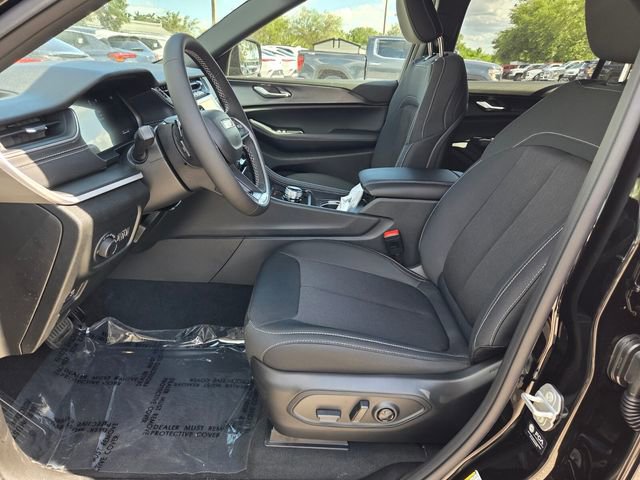 New 2026 Jeep Grand Cherokee L 2WD image 3