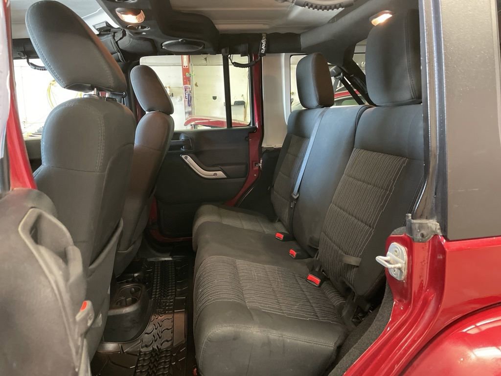 Used 2011 Jeep Wrangler Unlimited Sahara w/ Dual Top Group image 21