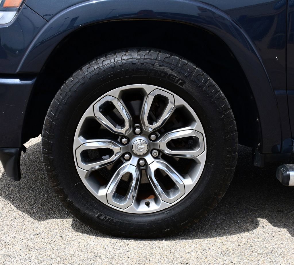 Used 2019 RAM 1500 Laramie AWD/4WD image 6