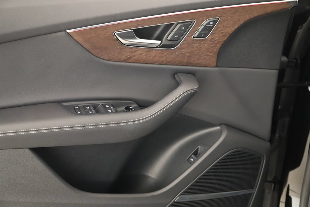 Certified 2023 Audi Q8 Premium Plus AWD/4WD image 23