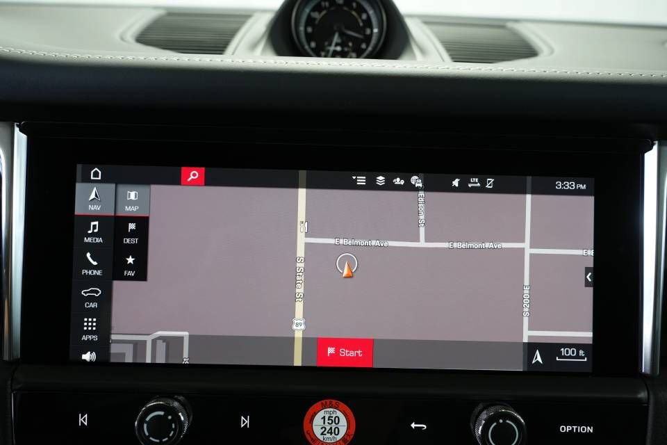 Certified 2025 Porsche Macan AWD/4WD image 20