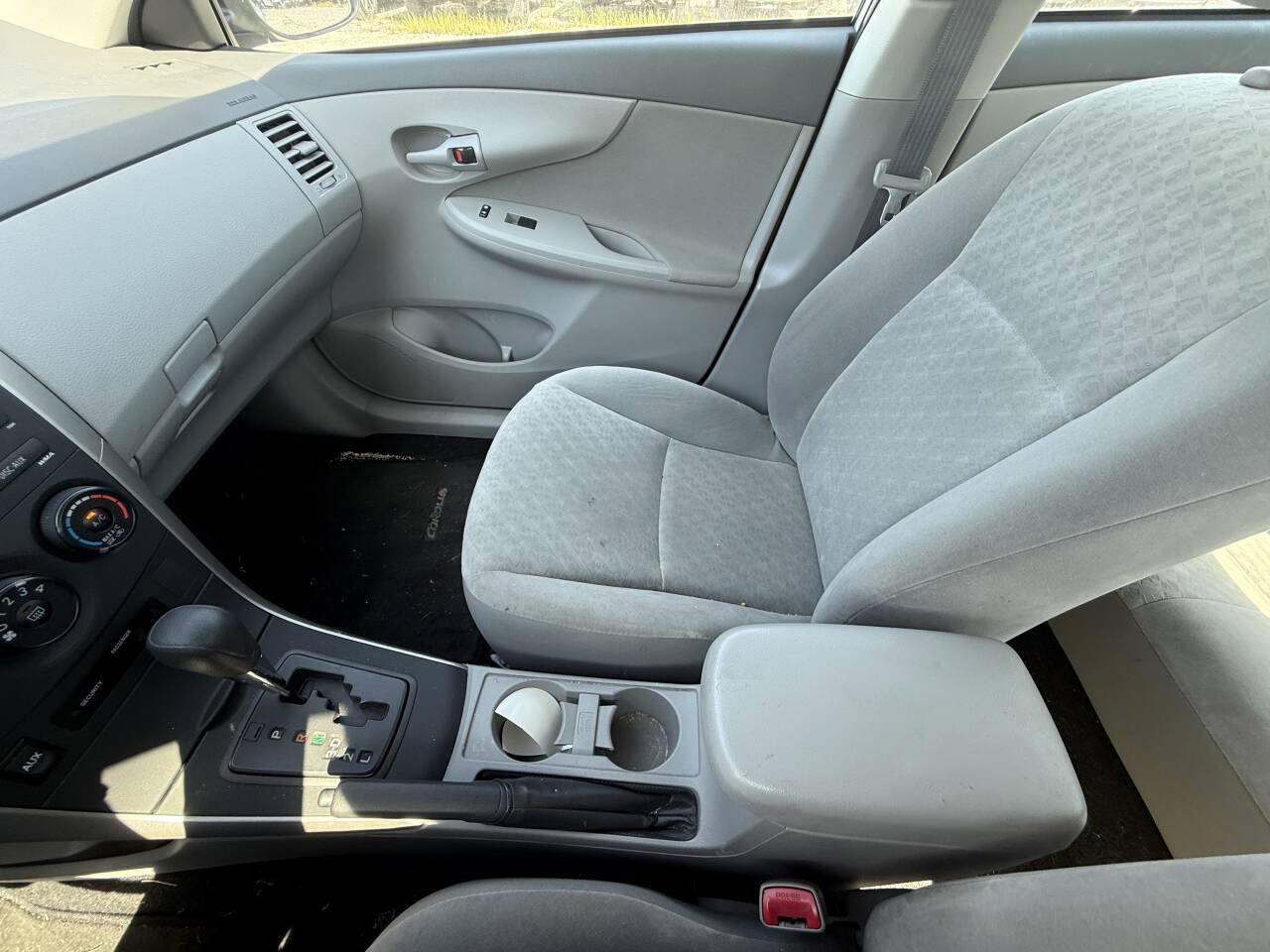 Used 2009 Toyota Corolla LE FWD image 24