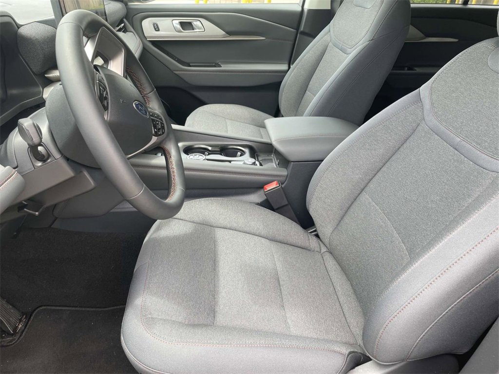 New 2025 Ford Explorer Active image 13