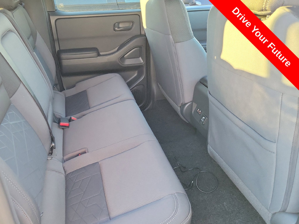 Used 2026 Nissan Frontier SV w/ SV Convenience Package RWD image 14