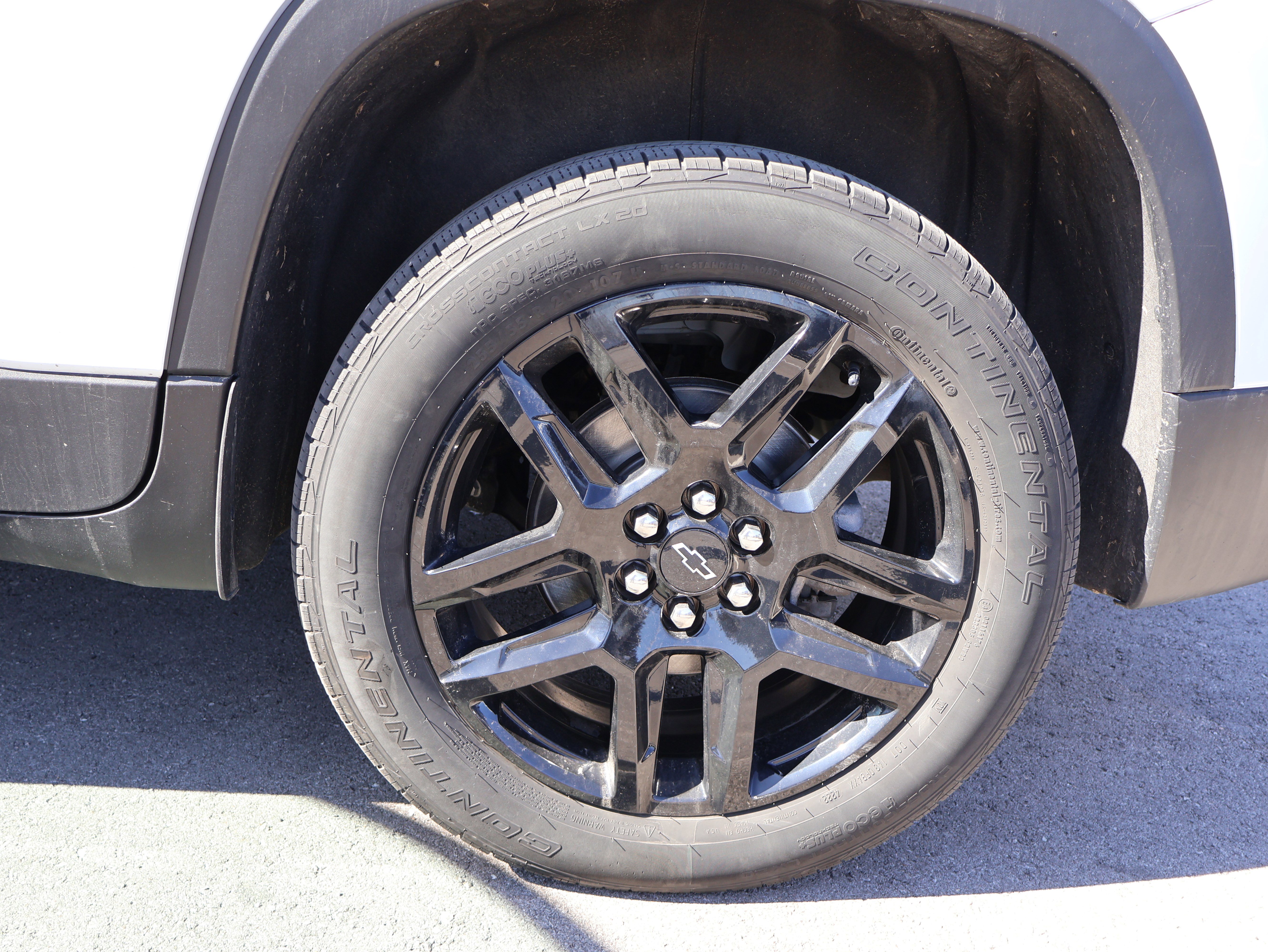 Used 2023 Chevrolet Traverse LT image 42