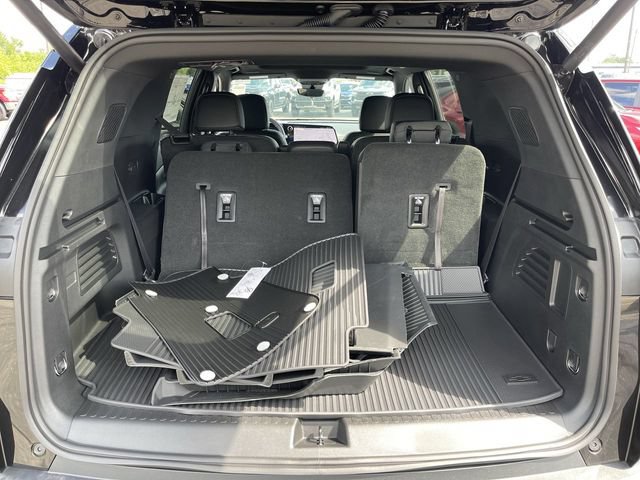 New 2026 Chevrolet Traverse LT w/ Sun and Wheel Package AWD/4WD image 24